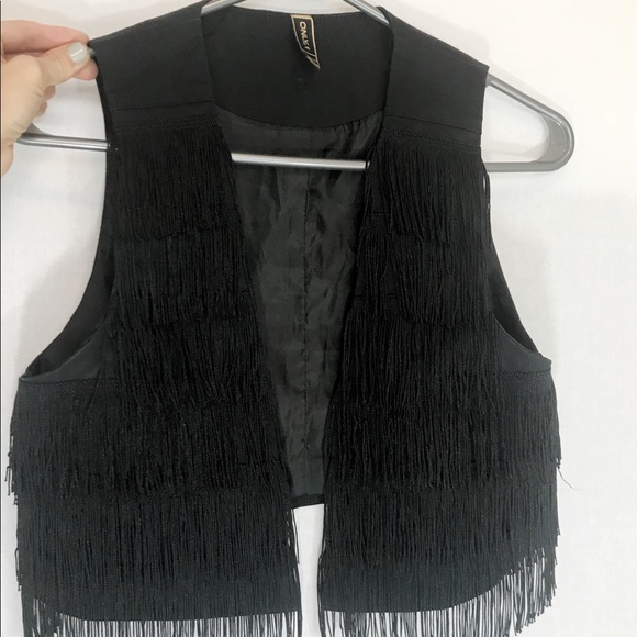 sleeveless  vest - Picture 1 of 8